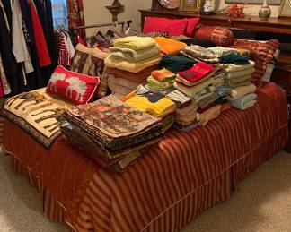 Broyhill Bedroom Unit