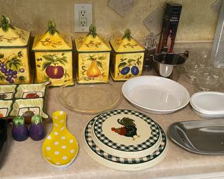 Assorted Kitchenware/Canister Set