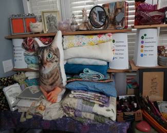 Linens, decor, frames, 