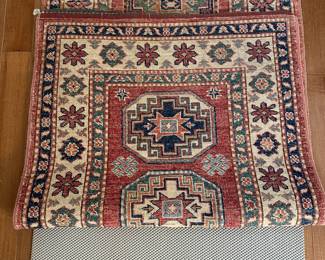 F33 - $225. Beautiful Runner. Measures 29" Wide x 98" Long