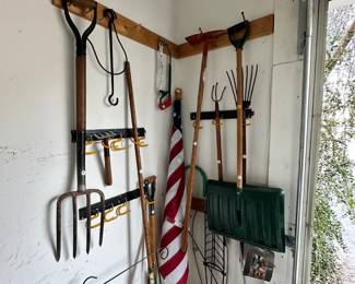 Overview Garage Table