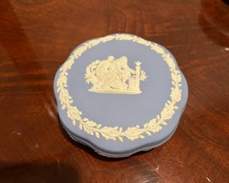 F113 - $10 Wedgwood Trinket Dish. 