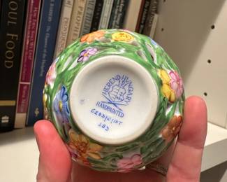 F107 - $15. Small Bob Evans wooden carving. 