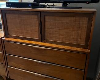 Mcm 1960’s dresser