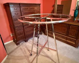 	#9	Round rolling clothes rack	 $50.00 				
#10  Round rolling clothes rack	SOLD			