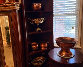 	#57	Broyhill corner bookshelf 25x17x76	 $80.00 				