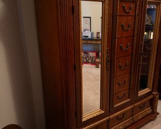 	#55	Horchow "Bellissimo" chest 53x20x63	 $200.00 				