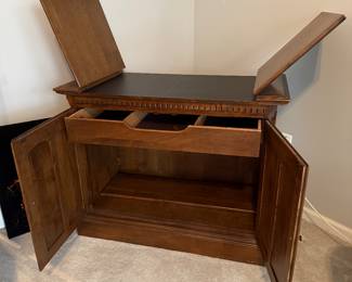 	#30	Ethan Allen server 42x21x33	 $100.00 				