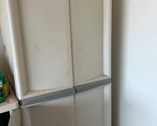 Rubbermaid Storage