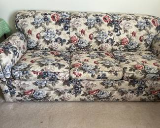 Like New Floral Sofa w Queen Sleeper Sofa