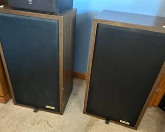 Pair of Acculab Speakers