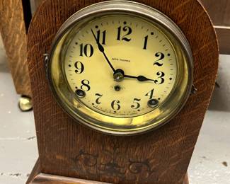 Mantle clock
