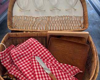 Adorable picnic set!