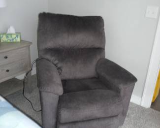 Lazy boy lift chair
