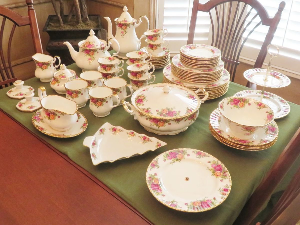 Royal Albert Old Country Roses