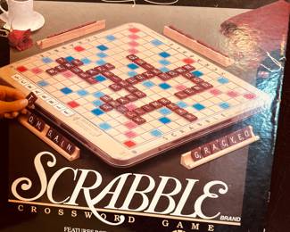 Deluxe Edition Scrabble