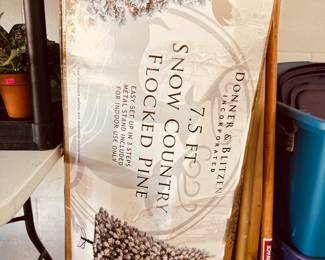 7.5' Flocked Snow Country Pine Christmas Tree