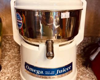 Omega Juicer