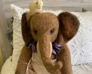 “Ellie” mohair sitting elephant by Heidi Steiner
