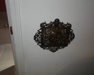 Cherub mail letter holder