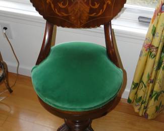 Swivel Vanity Chair with Lion Feet