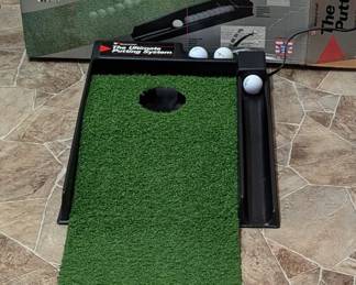 Putting Green - NEW in box - 