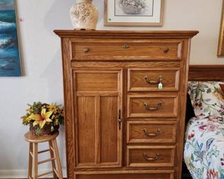 Stanley chest of drawers