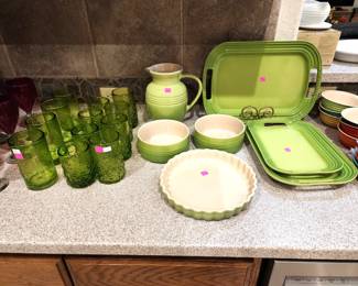 Rose Ann Hall verde glasses