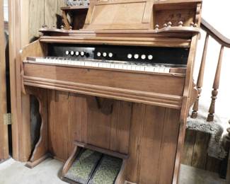Sears & Roebuck Co. Reed Organ