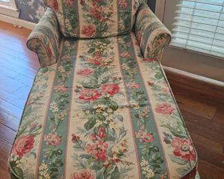 Beautiful Chaise Lounge 