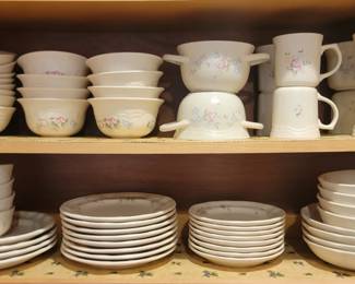 Pfaltzgraff "Tea Rose" Dinnerware