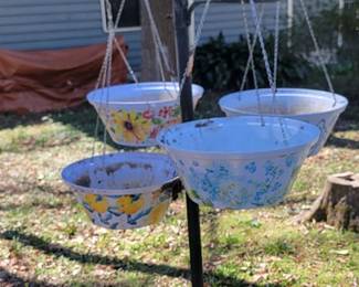 Hard Plastic Hanging Baskets