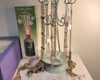 Costume Jewelry'