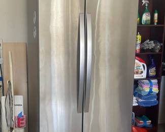 Whirlpool side by side - works beautifully!