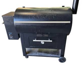 Nice Traeger Pellet Smoker