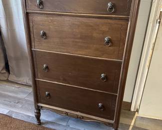 Vintage 4 Drawer Dresser