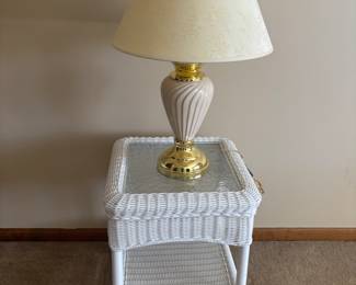 Like new wicker piece 