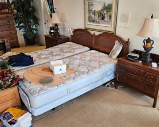 Sleep Comfort adjustable bed w/massage