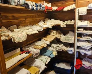 Tablecloths and linens