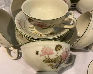 Bristol Fine China Carillon Japan