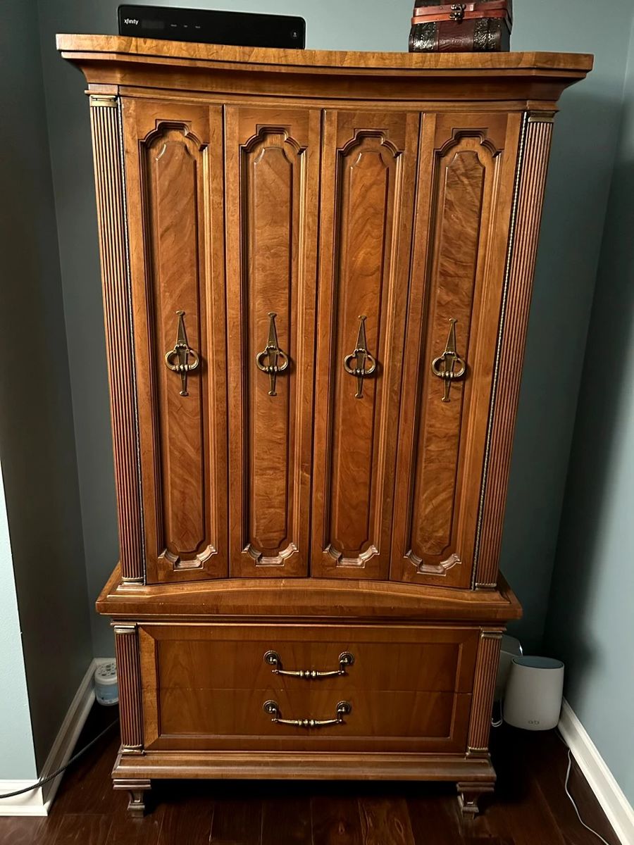 Mid-century Chest of Drawers