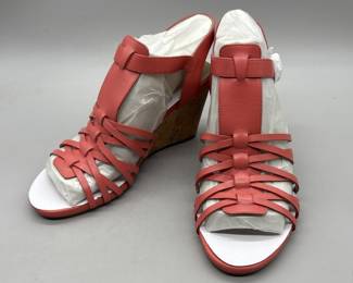 Isaac Mizrahi Coral Sandals, Size 7W