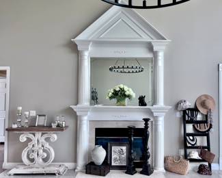 Console Table and Home Décor