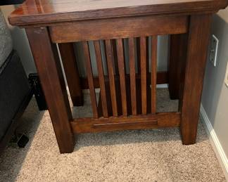 Pair of mission style end tables/nightstands