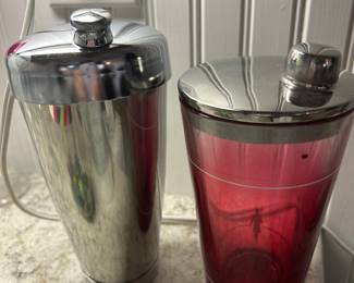 Mid-Century Modern (MCM) cocktail shaker