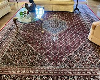$750 Persian Rug - Excellent condition