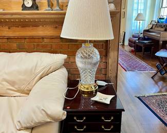 Vintage Allen Classics Mahogany Side Table Cabinet with 4 Tray Tables/ $300