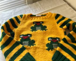 FROGS can't be easy to knit into a pattern!