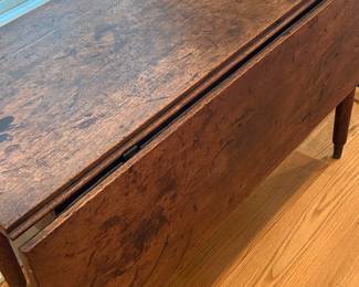 Just LOVE those character marks on this table!