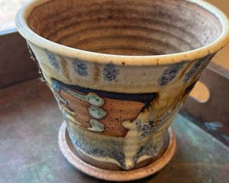 Abstract flower pot with saucer!